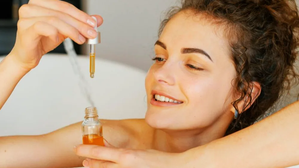 سرم ویتامین سی چند ساعت باید روی پوست بماند